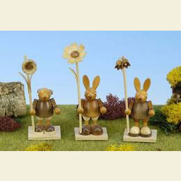 Hase mit Glockenblume natur  -  14,0cm