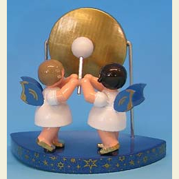 2 Angels with big gong fitting simple clouds  -  Blue Wings  -  standing  -  6cm / 2,3 inch